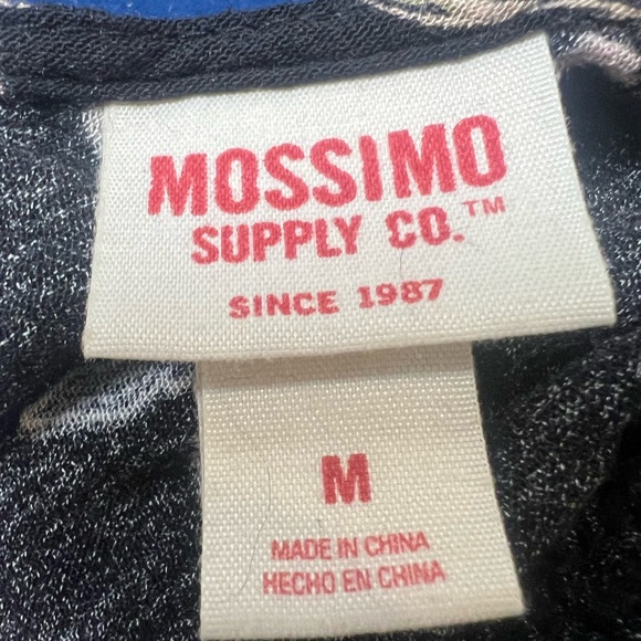 Black Floral Light Weight Blouse! - Picture 11 of 12